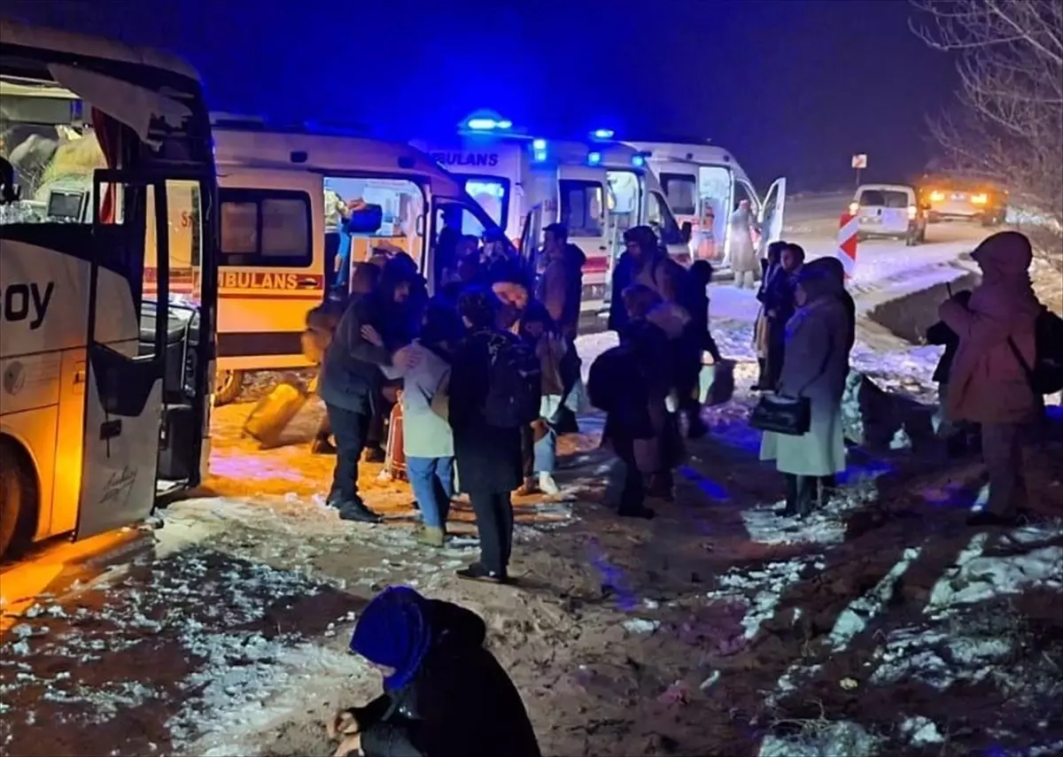Gümüşhane’de Otobüs Kazası: 11 Yaralı