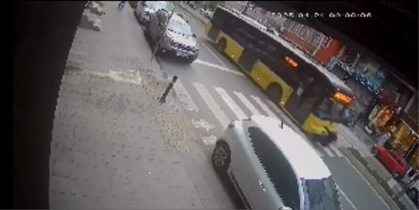 İETT Otobüsünün Çarptığı Kadın Hayatını Kaybetti