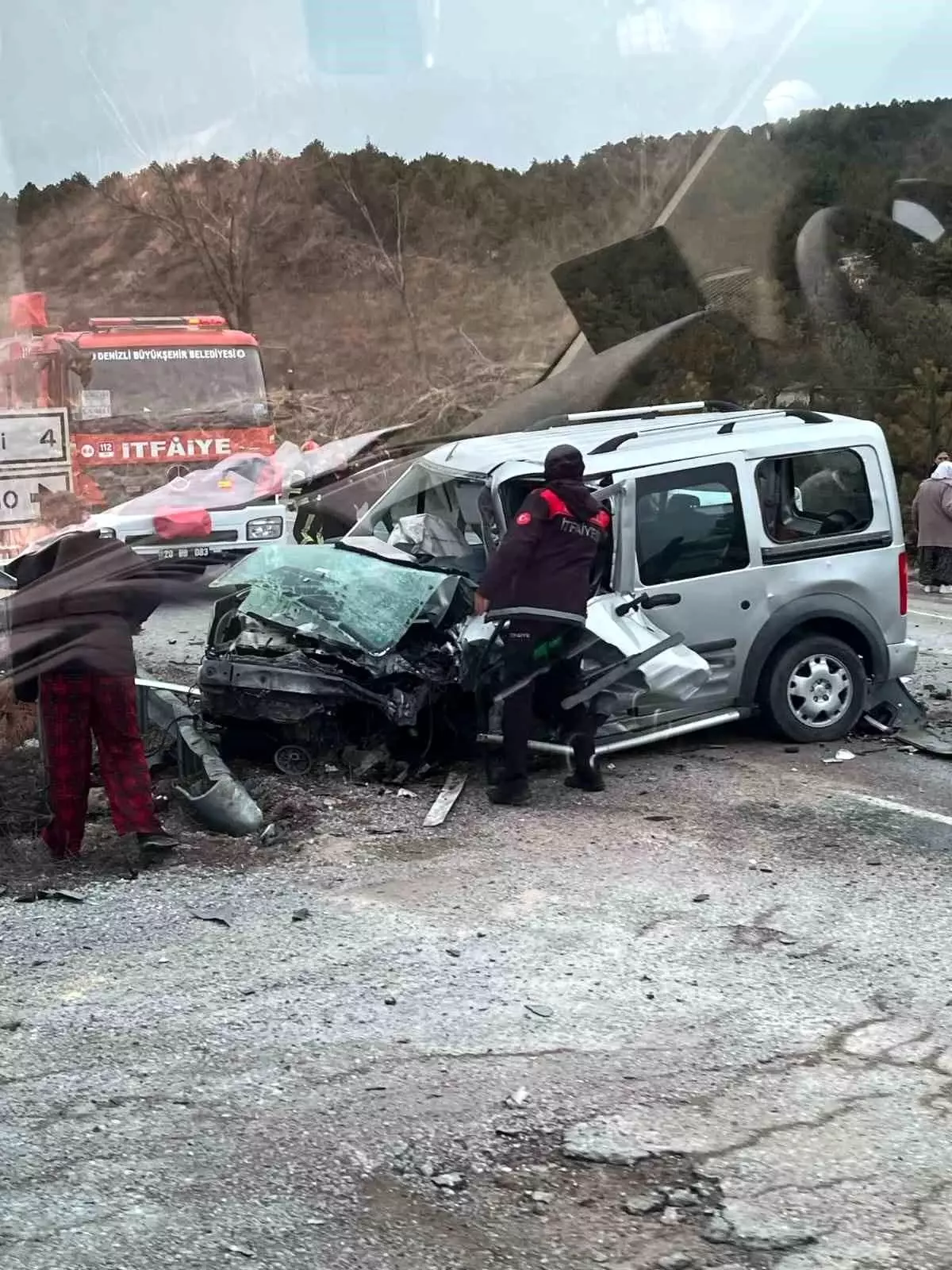 Denizli’de Kaza: 2 Ölü, 4 Yaralı