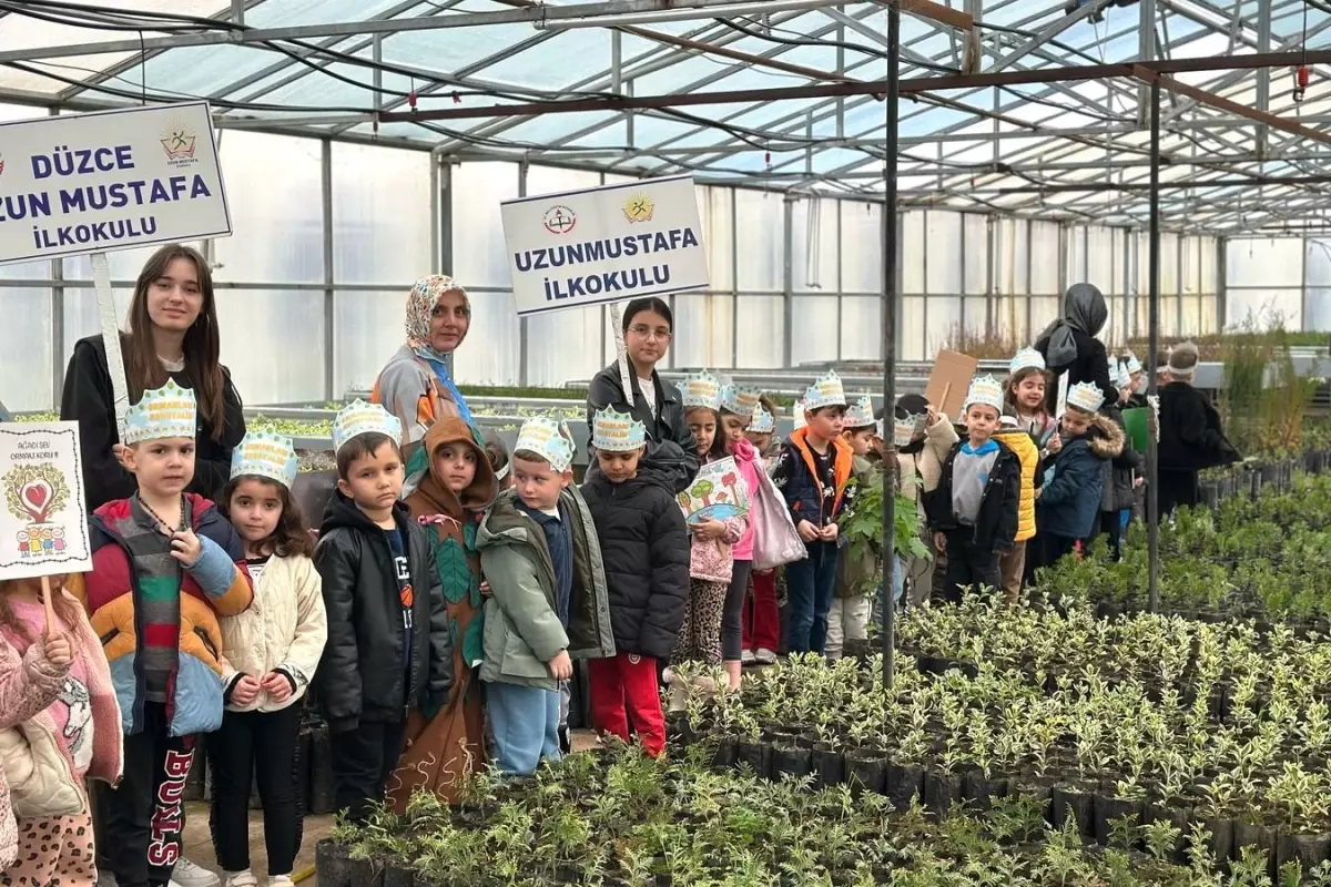 Fidan Dikimiyle ‘Mavi Yeşil Okul’ Projesine Destek