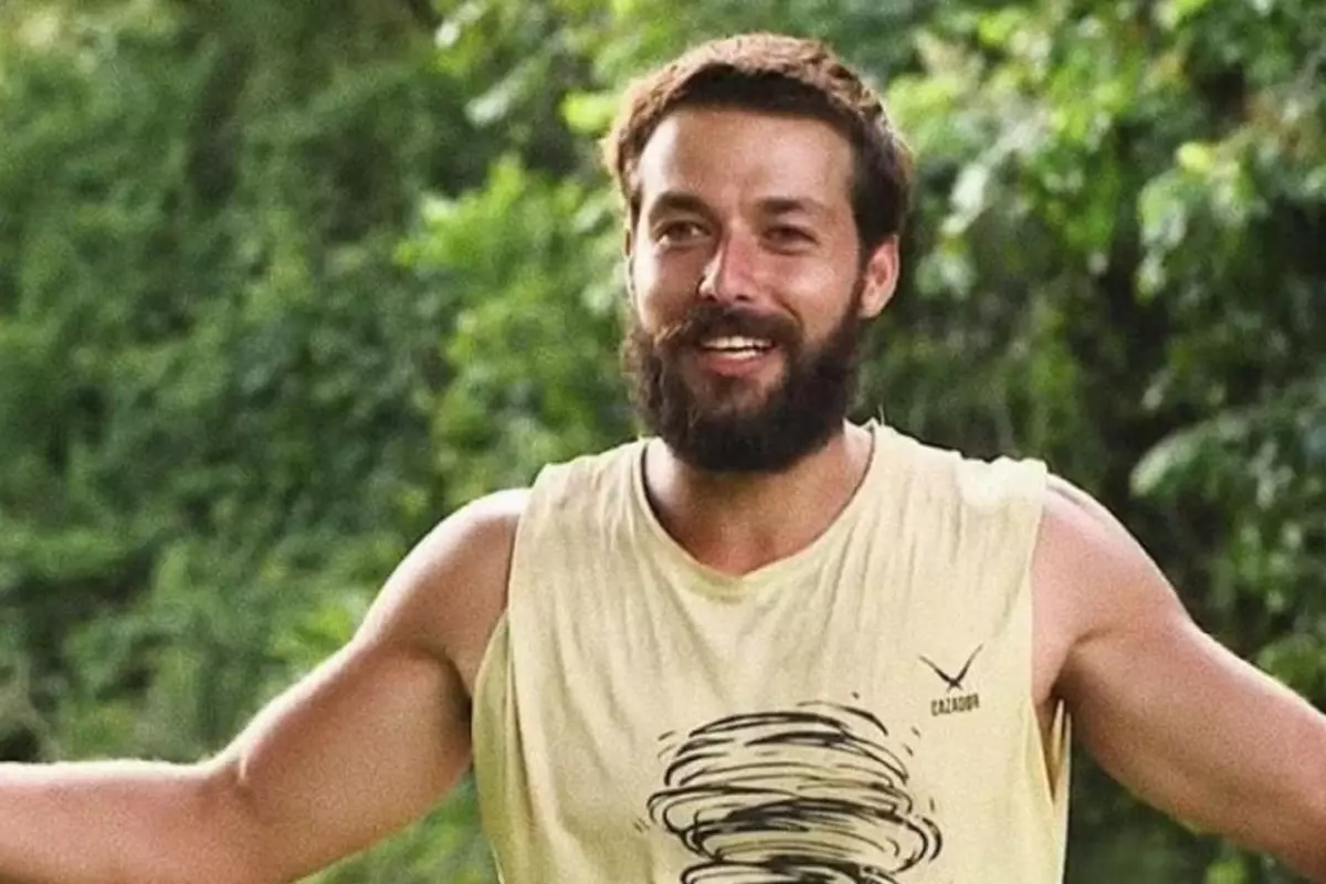 Survivor Hilmi Cem İntepe’nin mutlu günü! Yakın arkadaşları yalnız bırakmadı